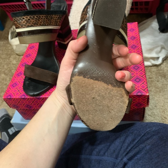 Tory Burch wedges size 7 - Picture 6 of 6